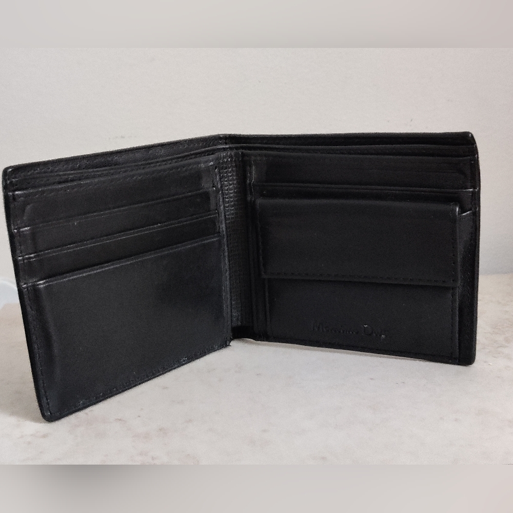 Massimo Dutti Bifold wallet in EUC - Picture 6 of 13